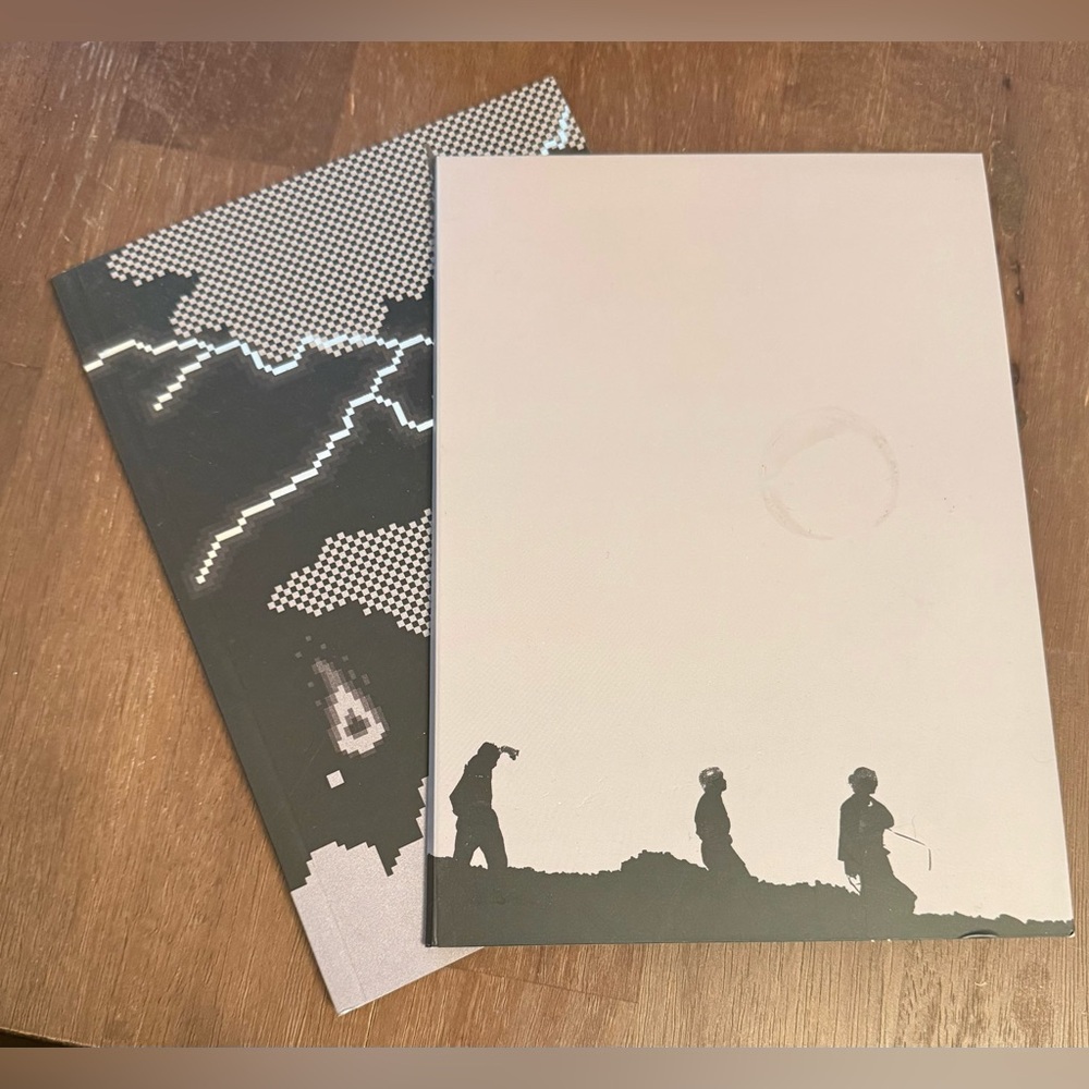 Stray Kids "NOEASY" album set, includes CD Plus two distinct photo books